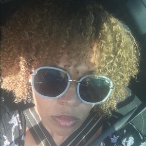 Meet your Posher, Veronica